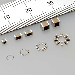 國產超微型貼片電容誕生了 國產超微型貼片電容誕生了